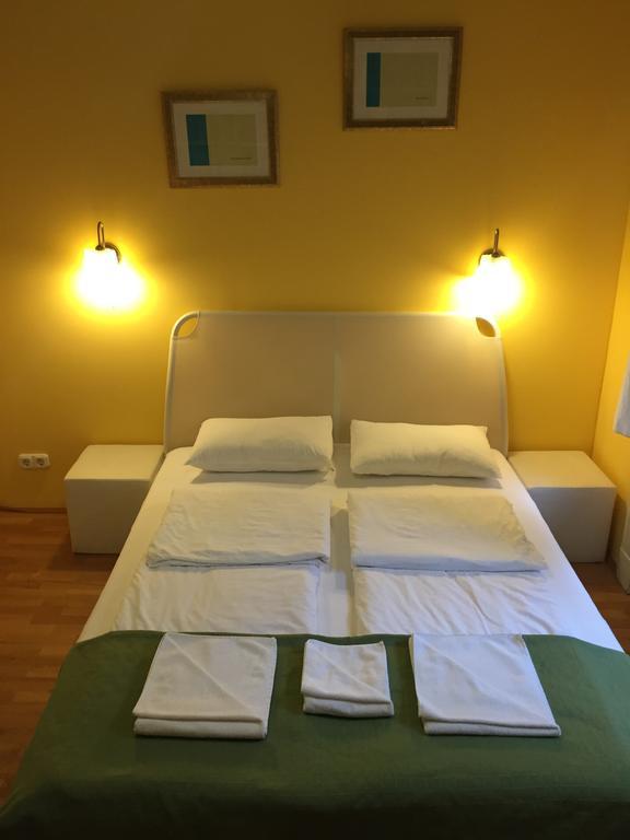 Club Apartments & Rooms Budapest Chambre photo
