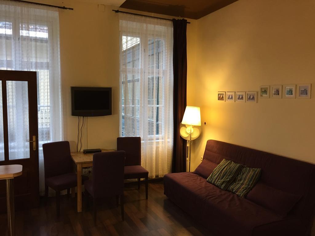 Club Apartments & Rooms Budapest Extérieur photo