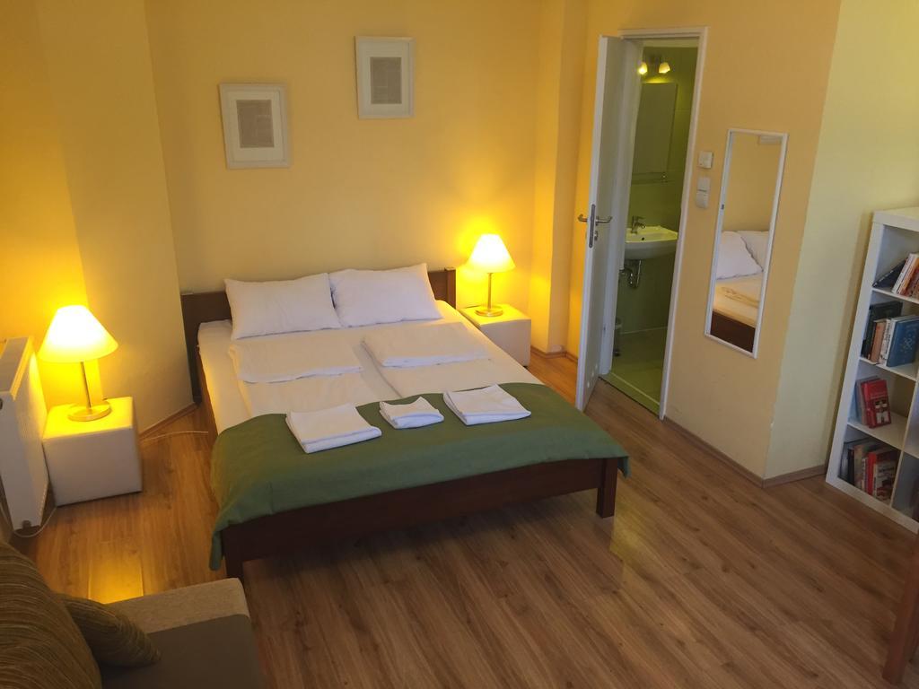 Club Apartments & Rooms Budapest Chambre photo