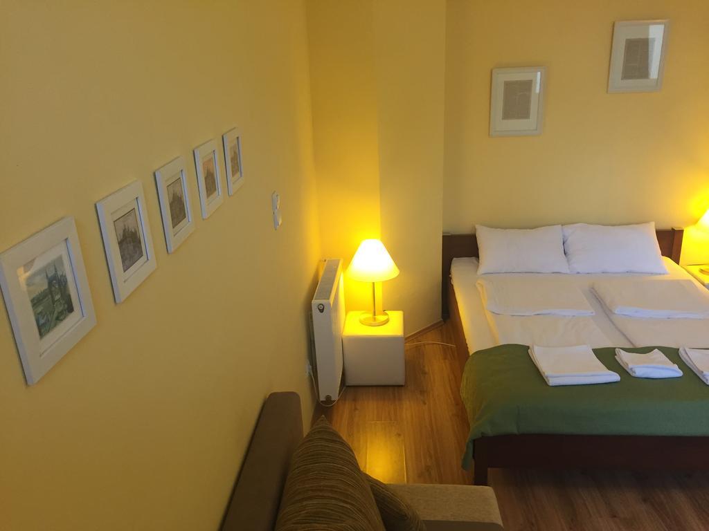 Club Apartments & Rooms Budapest Chambre photo