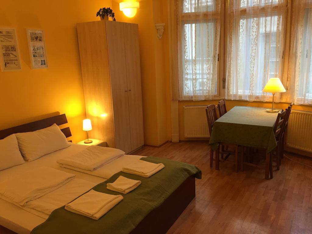 Club Apartments & Rooms Budapest Chambre photo