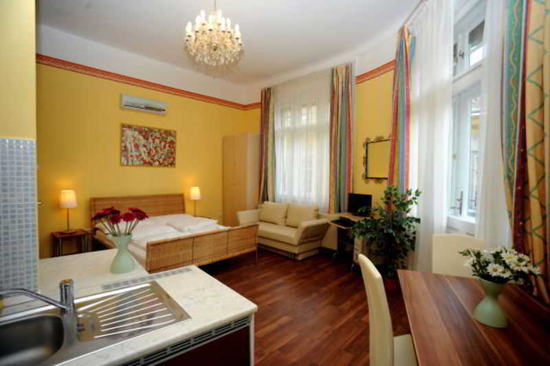 Club Apartments & Rooms Budapest Extérieur photo